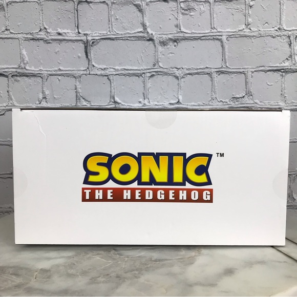 SEGA Sonic The Hedgehog Gaming Combo Set Incudes Blue Inflatable Chair & Headset - Picture 2 of 8